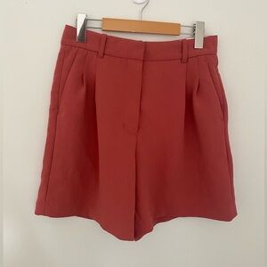 The Effortless Short™ Mid-Thigh
High-waisted Shorts